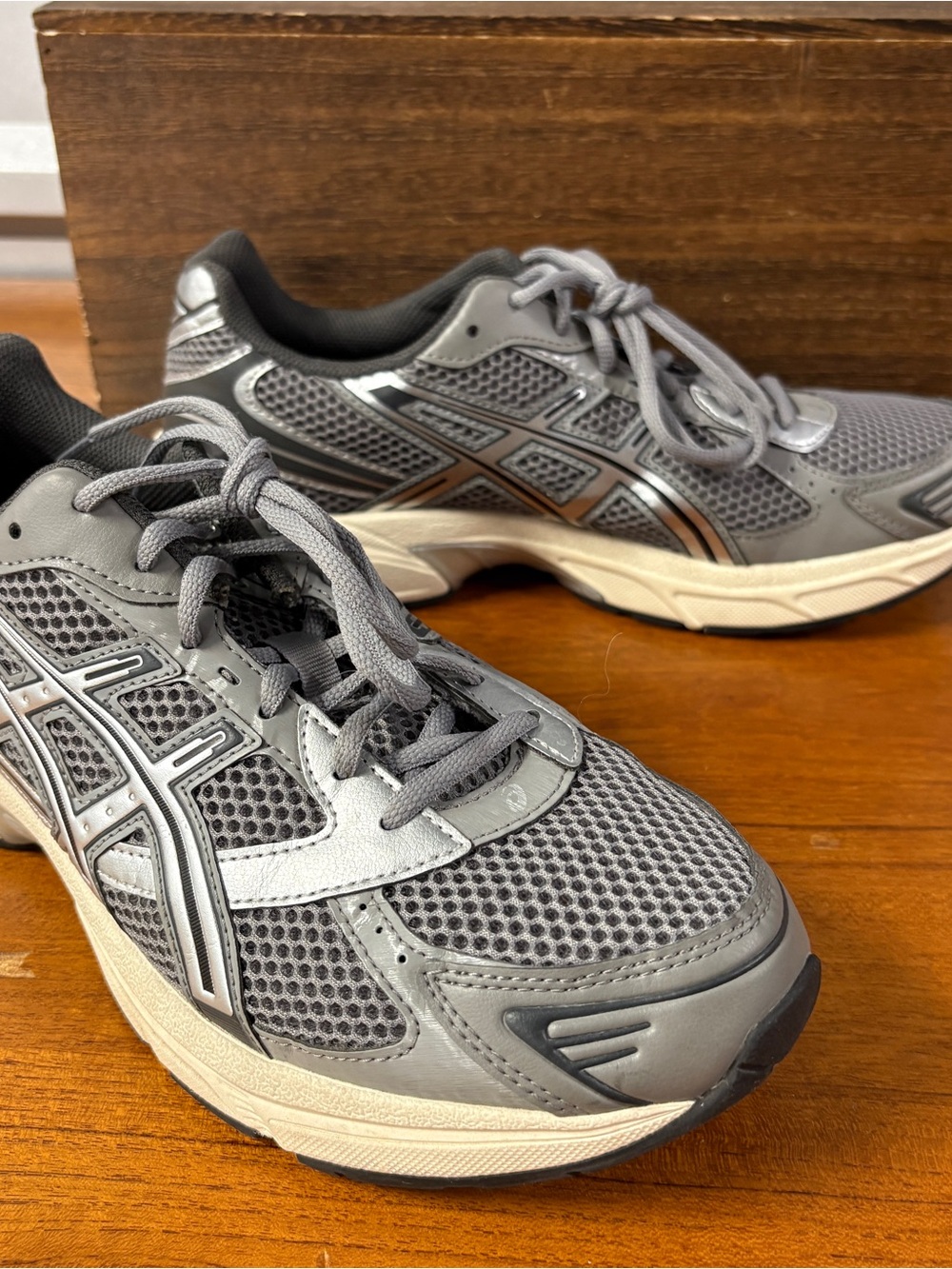 Asics Men Gel 1130 Silver Gray Retro Running Shoe 1201A256 Size 10